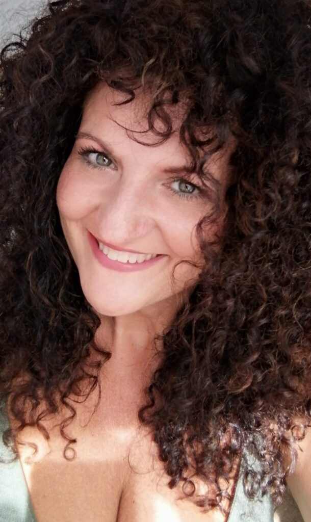 Biografía de Esther Lara